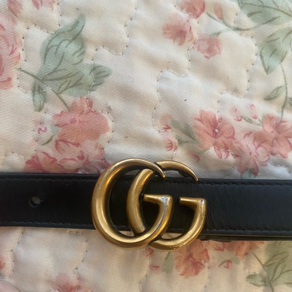 A little tarnished 100% authentic gucci belt - Picture 2 of 4